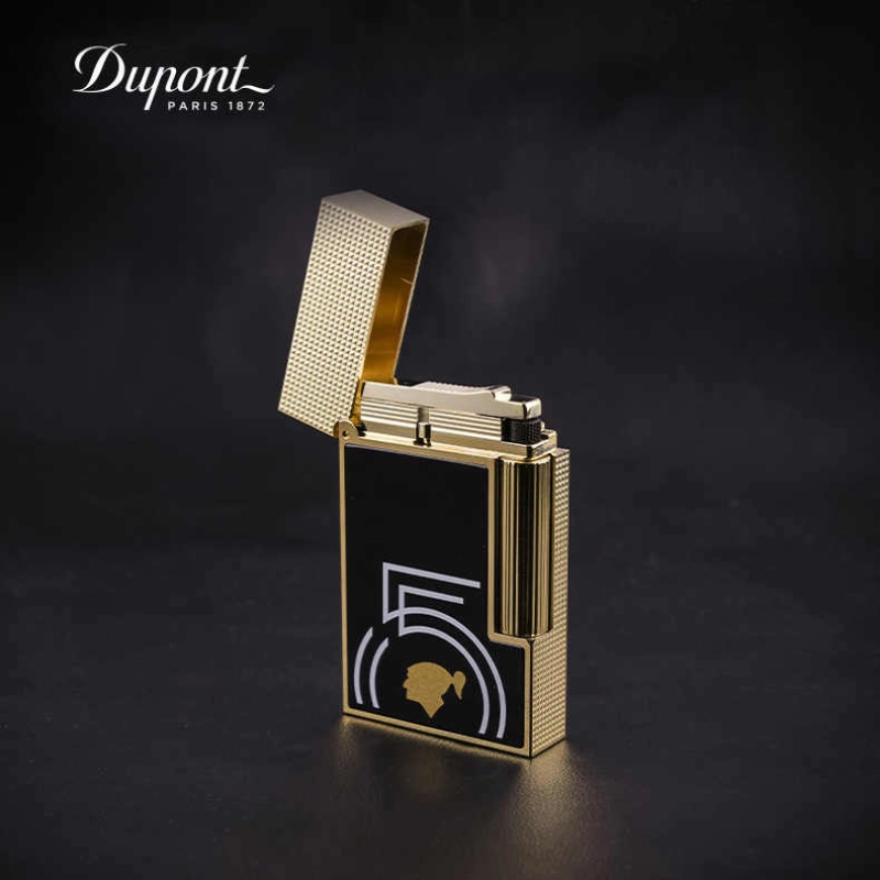 S.T. Dupont ligne 2 Cohiba 55 Lighter detail 4